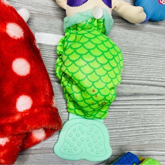 Baby bundle 3 Disney rattles princess and Minnie , 2 hand made cloth baby books - Picture 2 of 6